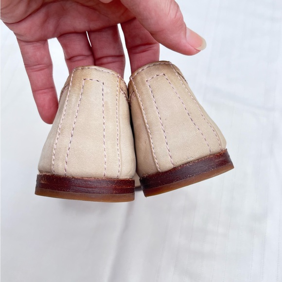 Frye Carson Leather Ballet Flats in size 6 - Picture 5 of 9